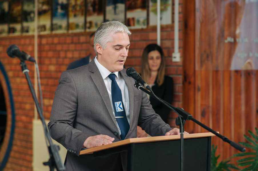 Vass Levente igazgató