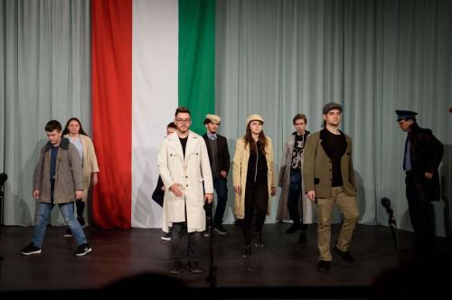 028-